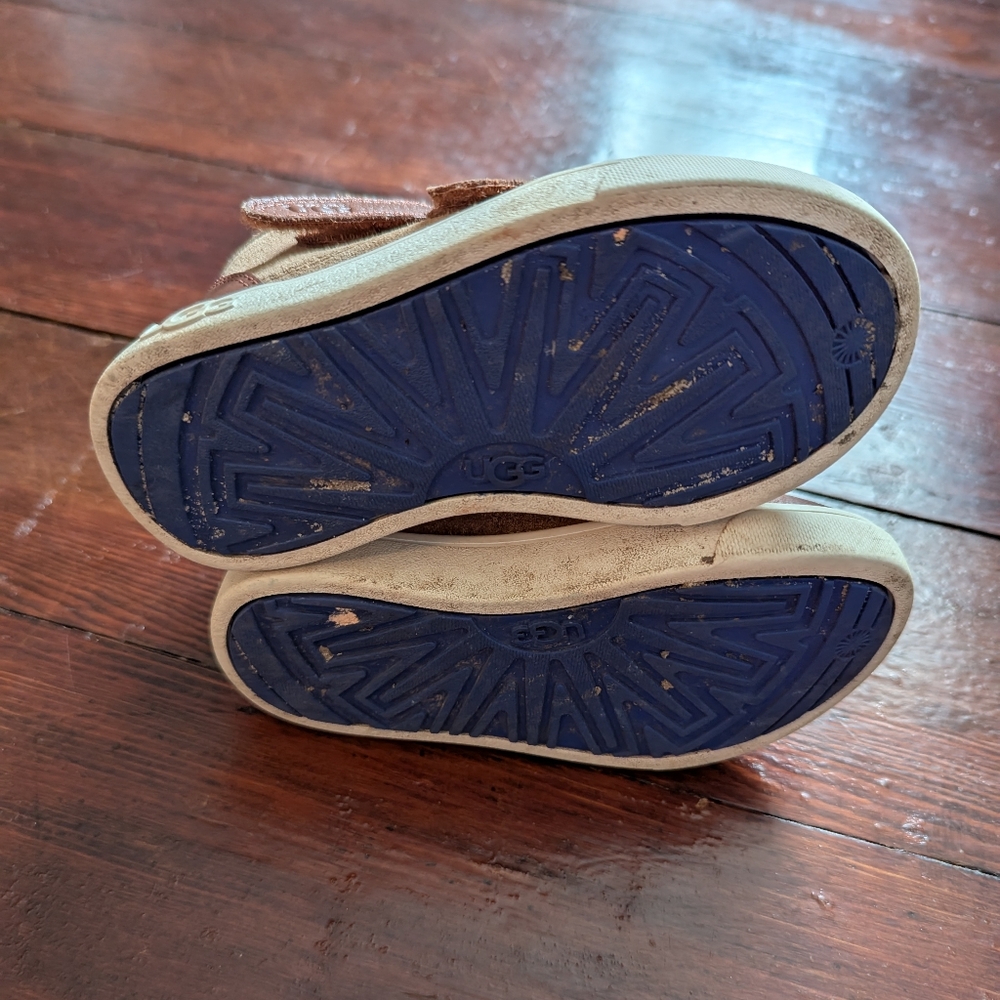Ugg Rennon II Boot - Picture 4 of 7